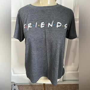 Pre loved EUC FRIENDS high low tee shirt size Large